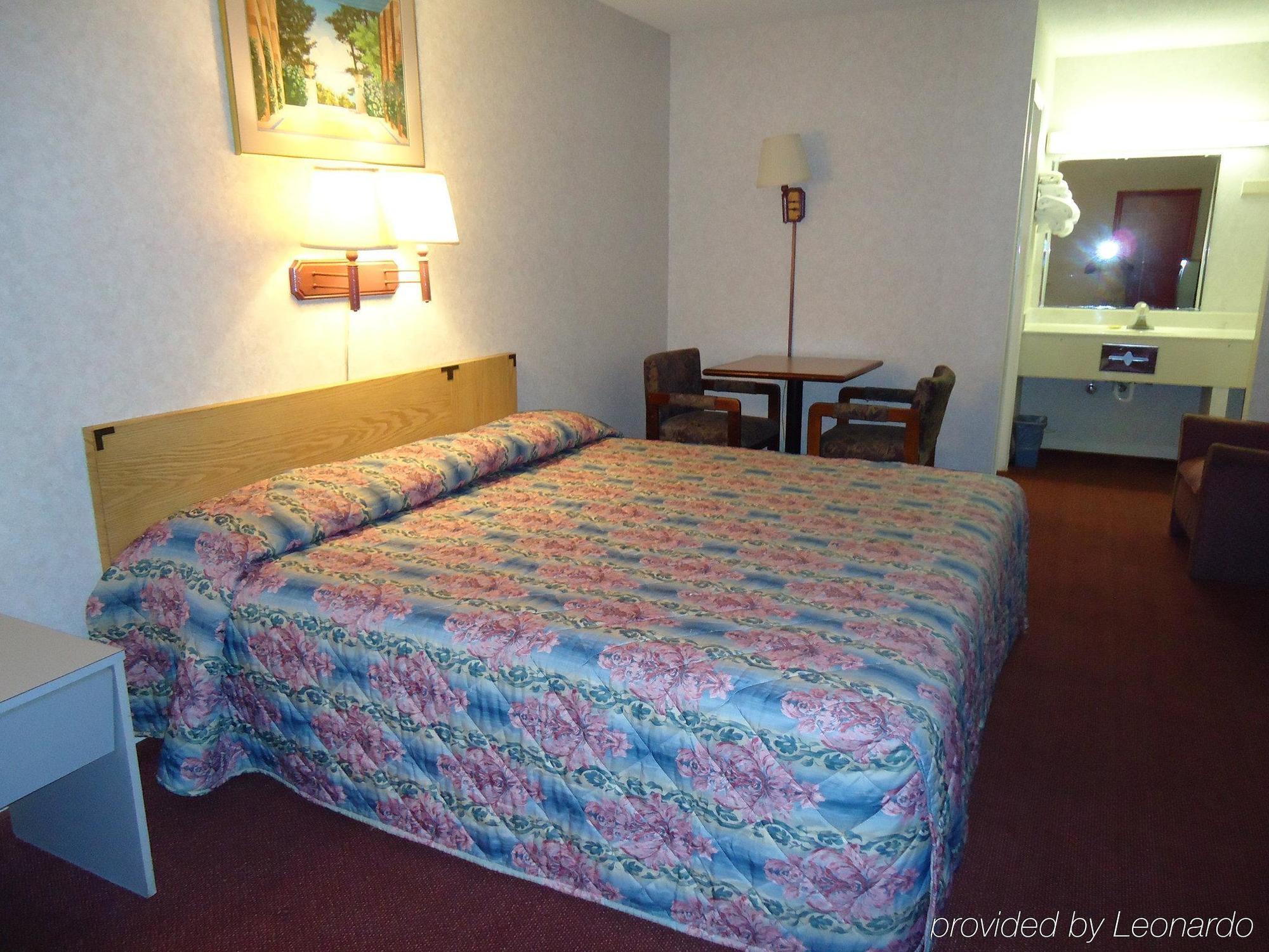 Welborn Motel - Hamptonville Room photo